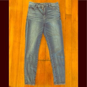 American Eagle Super High Rise Jegging